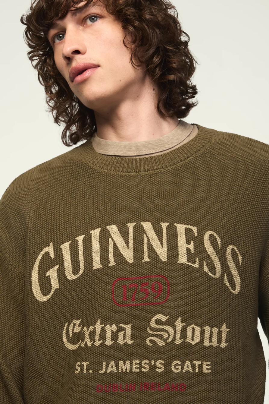 GUINNESS PRINTED CREW NECK SWEATER — IVY GREEN — image 2