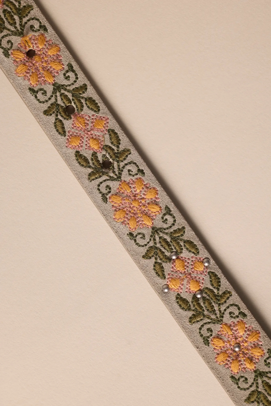 FLORAL AND VINES STUDDED BELT — TAN — image 2