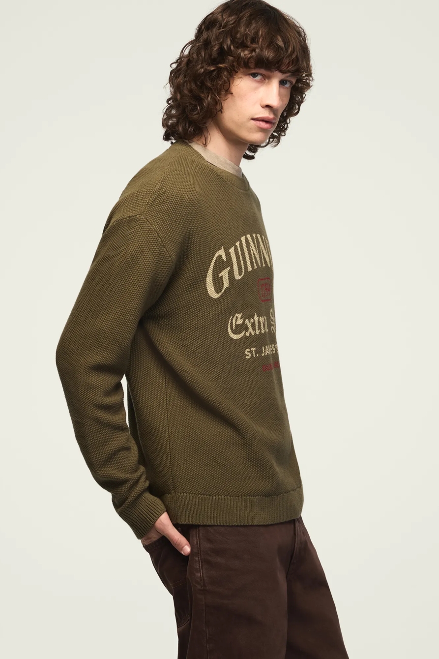 GUINNESS PRINTED CREW NECK SWEATER — IVY GREEN — image 4