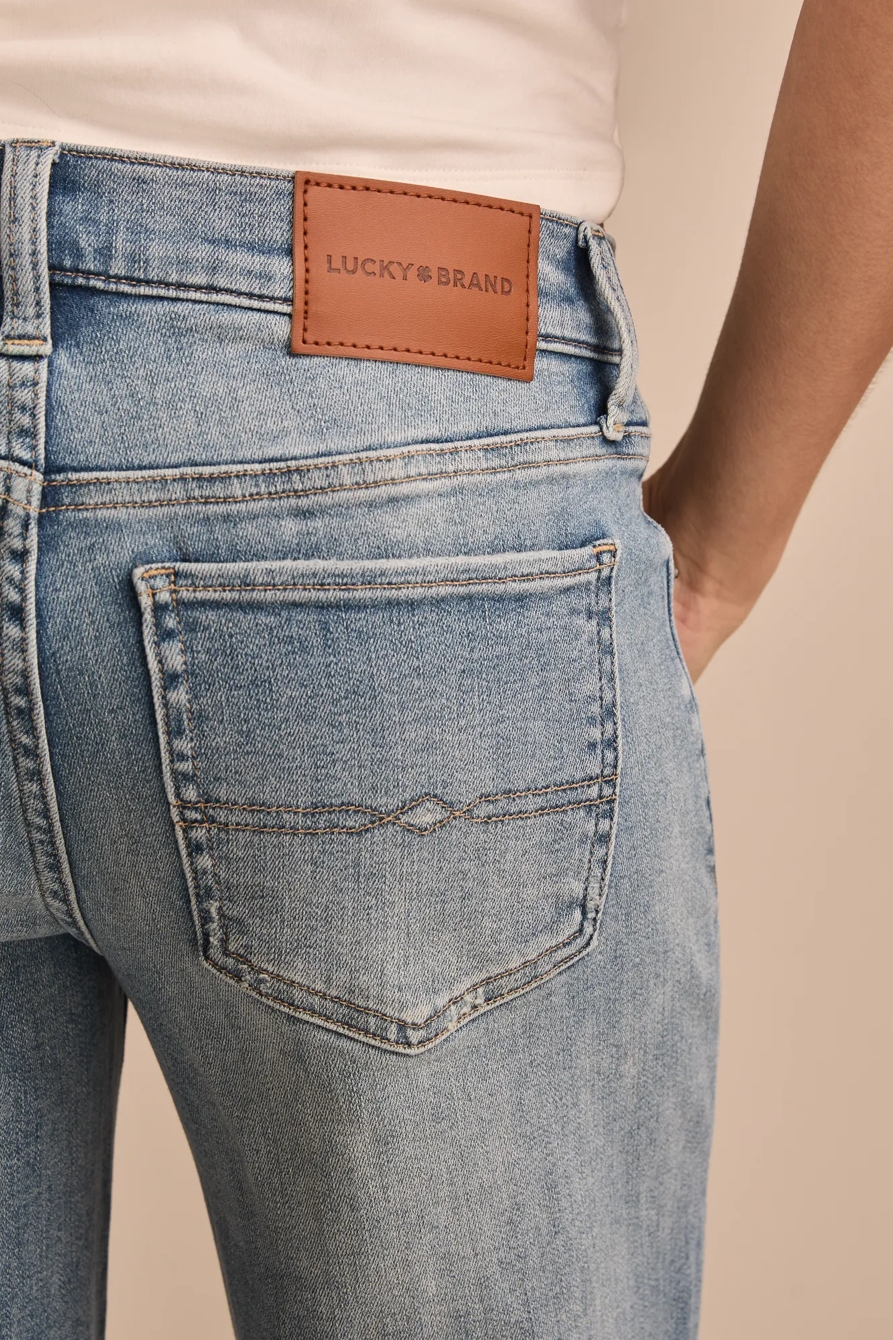 MID RISE SWEET WIDE LEG — HERE WE GO INDIGO WASH — image 4