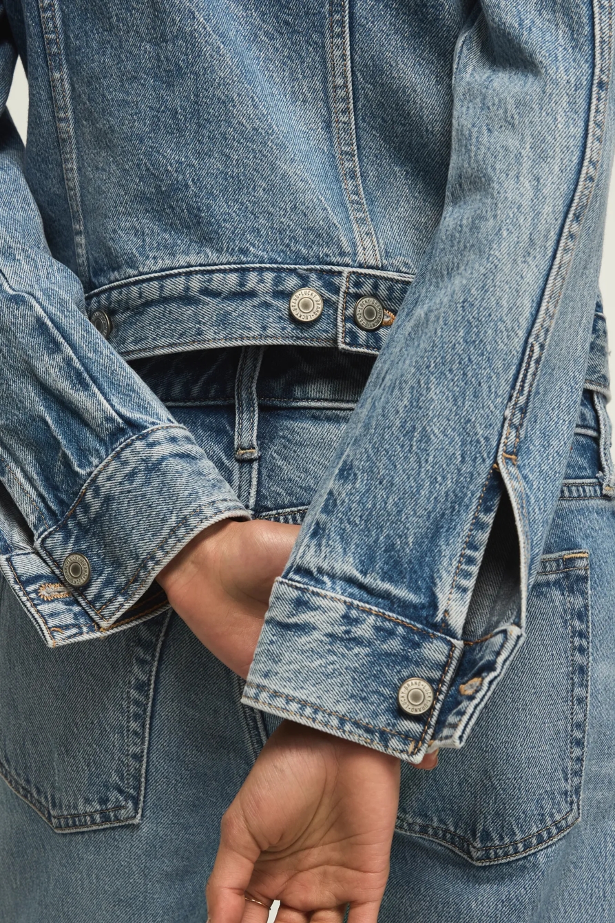 DENIM SHRUNKEN TRUCKER JACKET — PERFECTION WASH — image 4