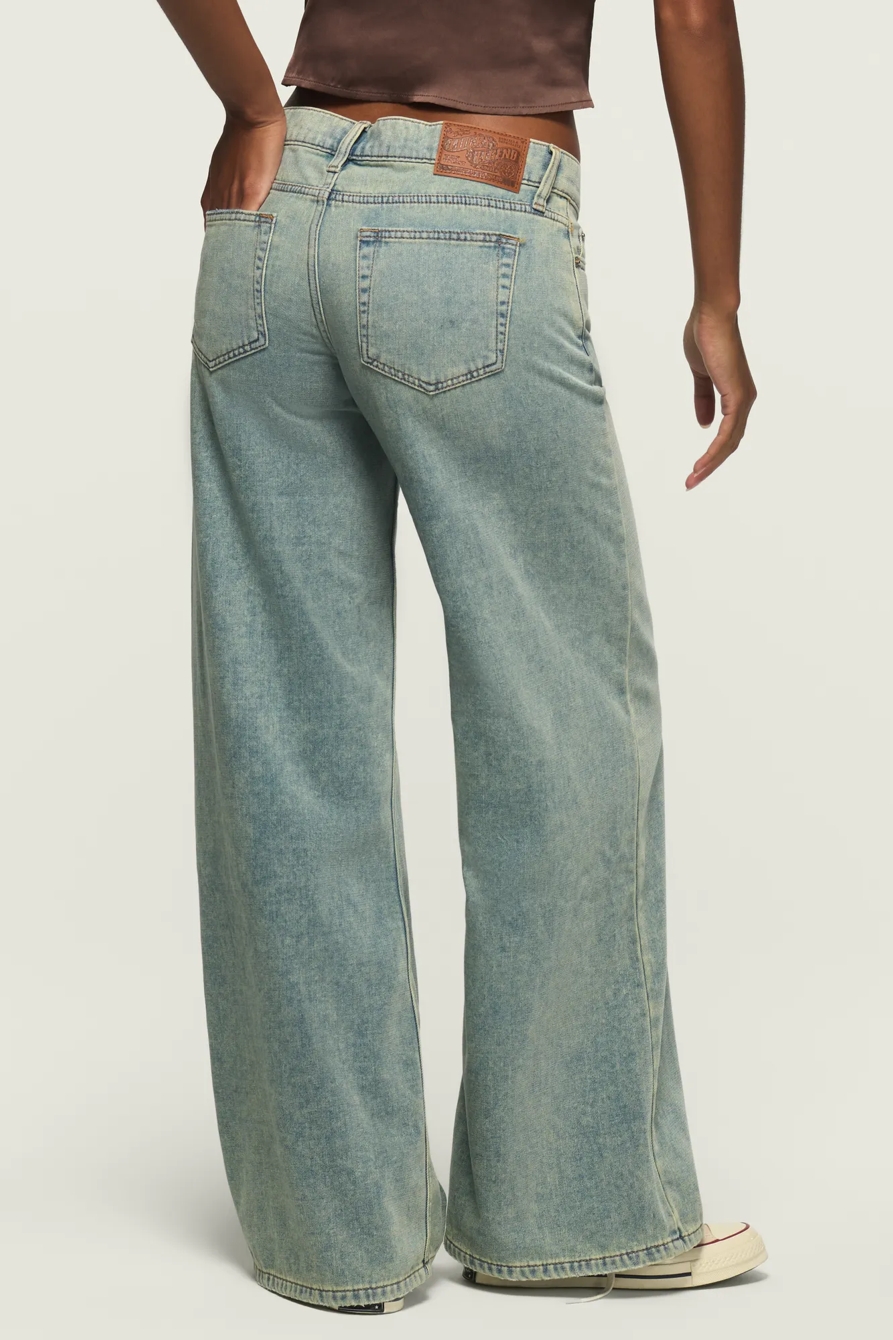 DENIM LUXE SUPER LOW RISE ULTRA WIDE LEG — MATROPOLITAN WASH — image 4