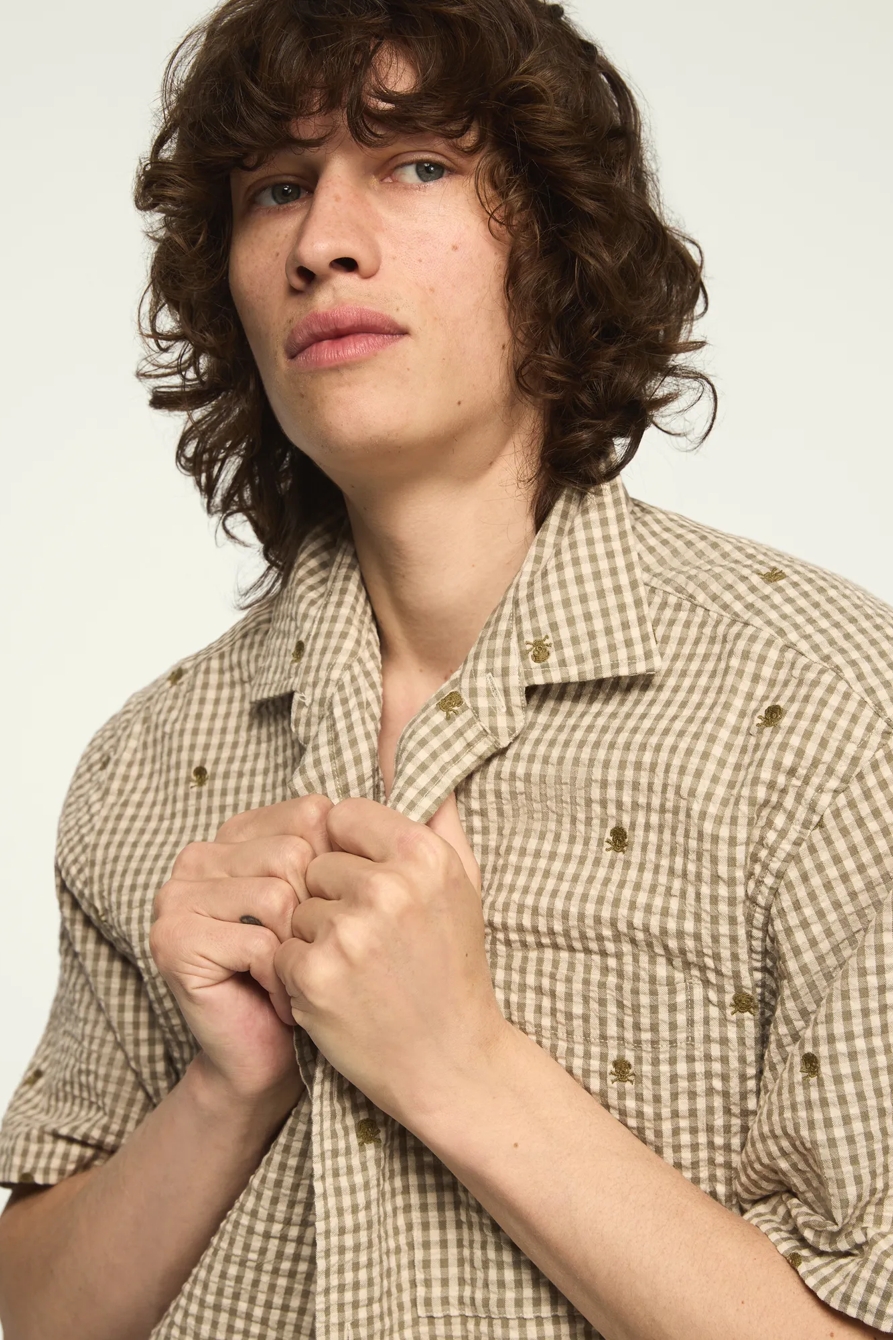 SHORT SLEEVE EMROIDERED PLAID SEERSUCKER KINDA CROPPED SHIRT — GREEN PLAID — image 2