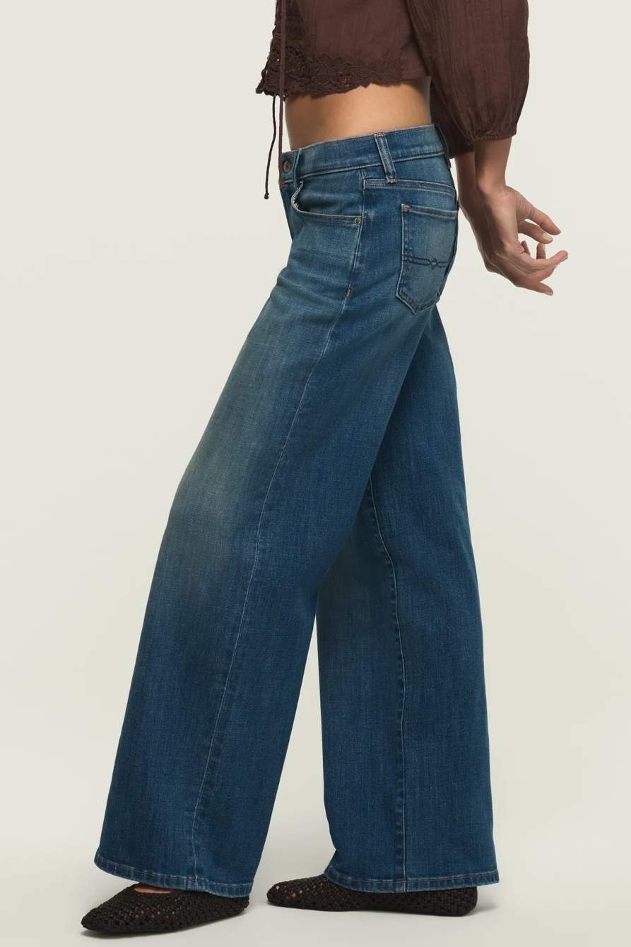 MID RISE SWEET WIDE LEG — SOMETHING NEW WASH — image 5
