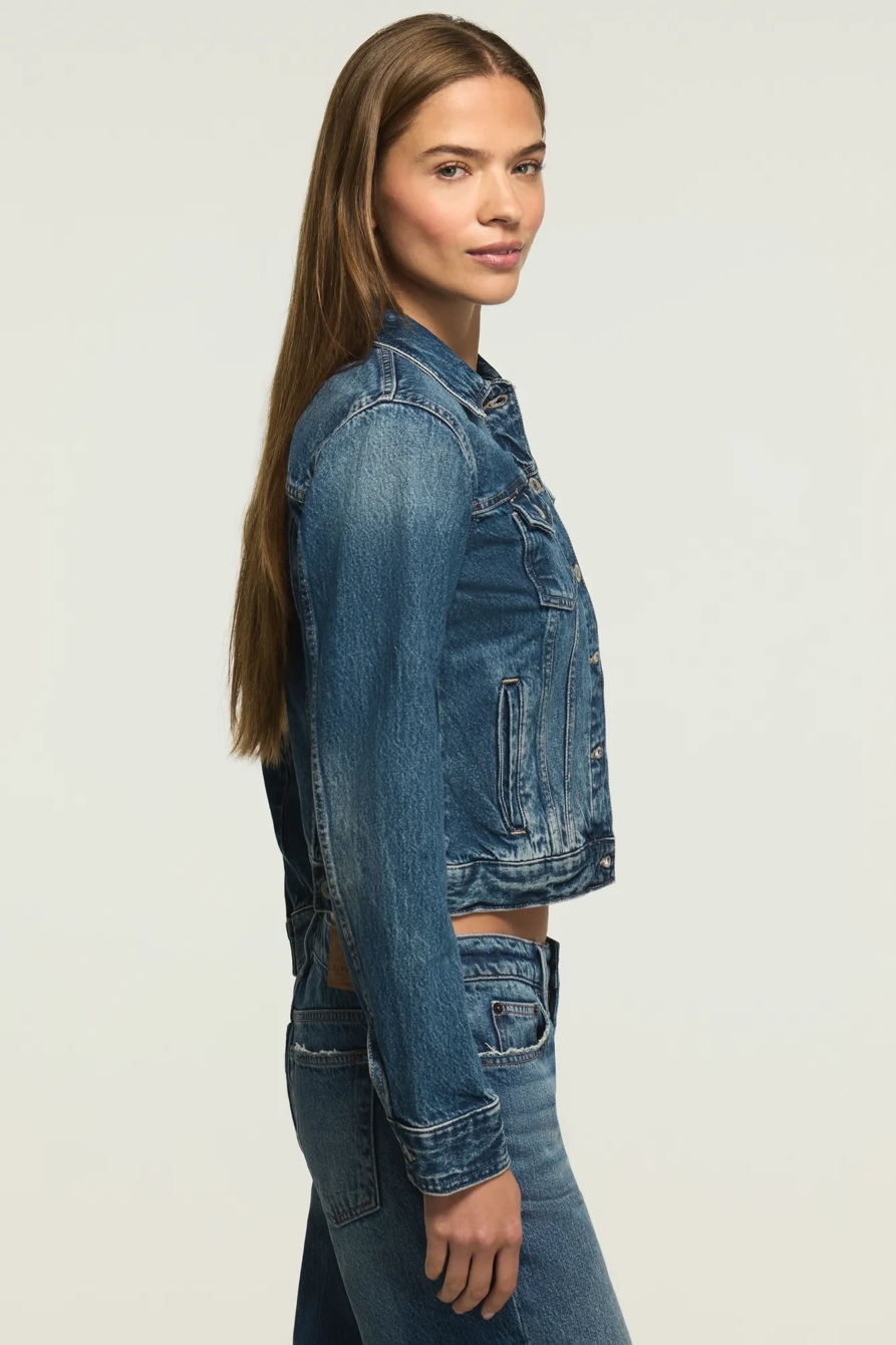 DENIM SHRUNKEN TRUCKER JACKET — UNIQUE WASH — image 4