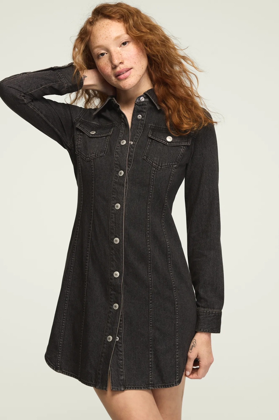 DENIM FITTED SHIRT DRESS — BLACK SMOKE WASH — image 2