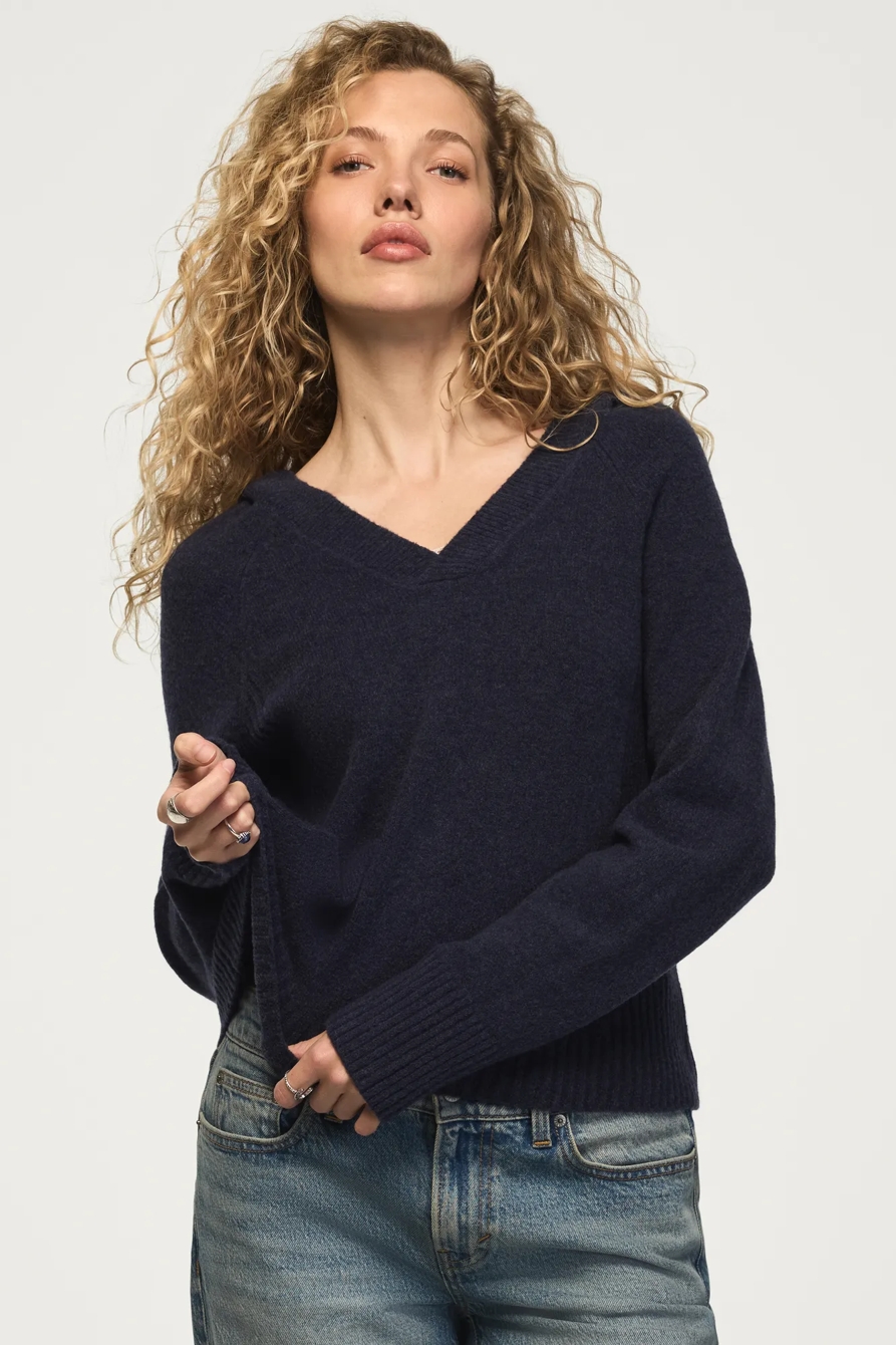 CLOUD SOFT PULLOVER HOODIE — OVERTURE HTR — image 1