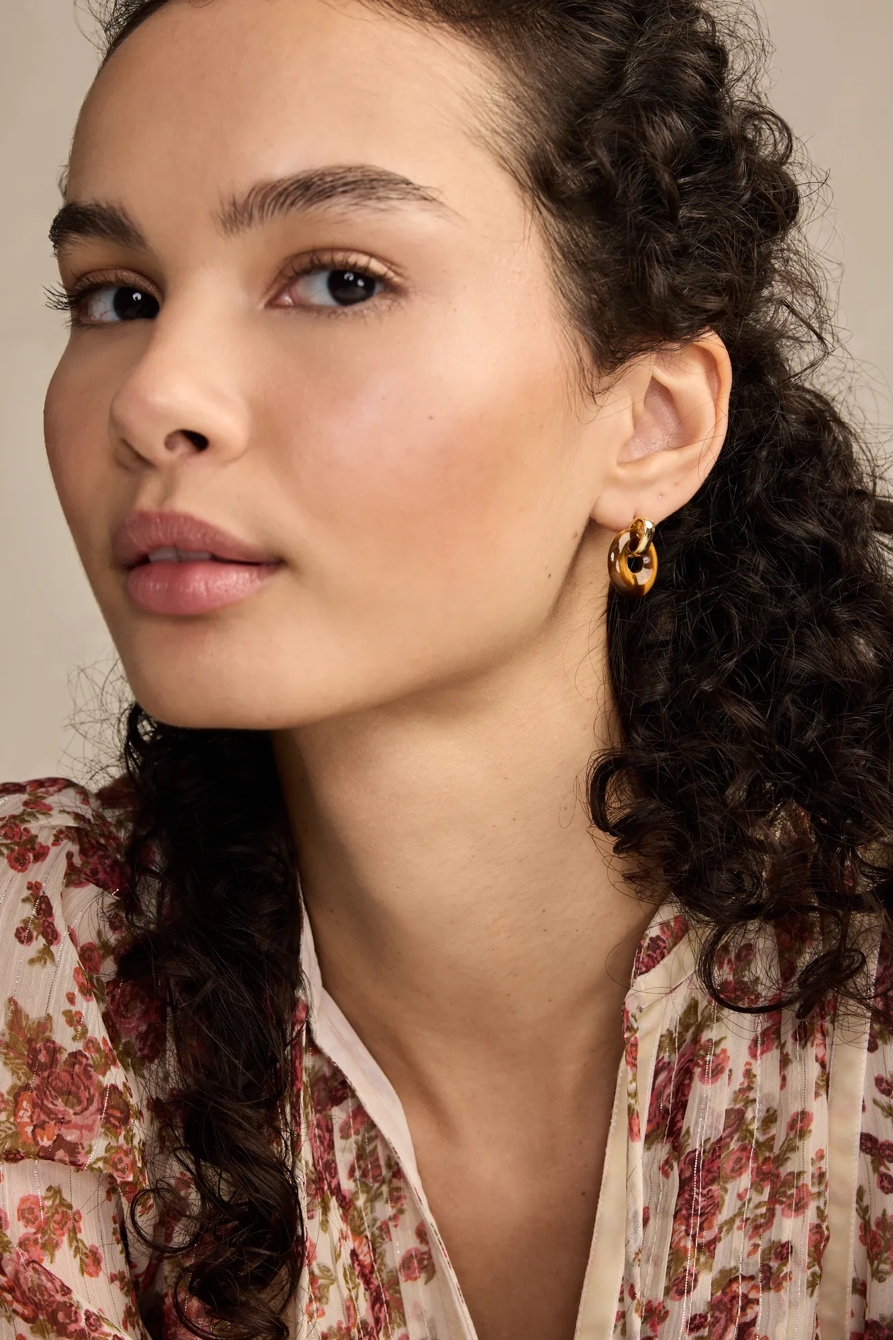 TIGERS EYE CIRCLE STUD EARRINGS — GOLD — image 1