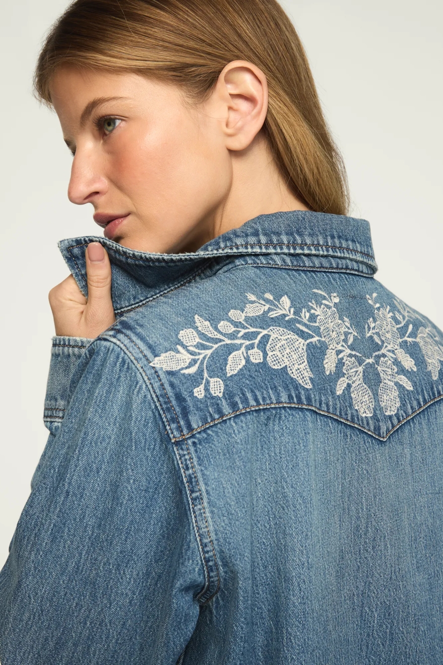 EMBROIDERED DENIM WESTERN SHIRT — SHOCKING SURPRISE WASH — image 4