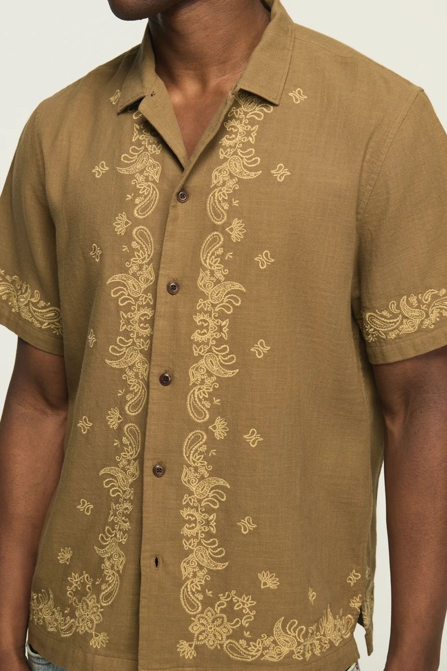 SHORT SLEEVE BANDANA CAMP COLLAR SHIRT — KANGAROO — image 2