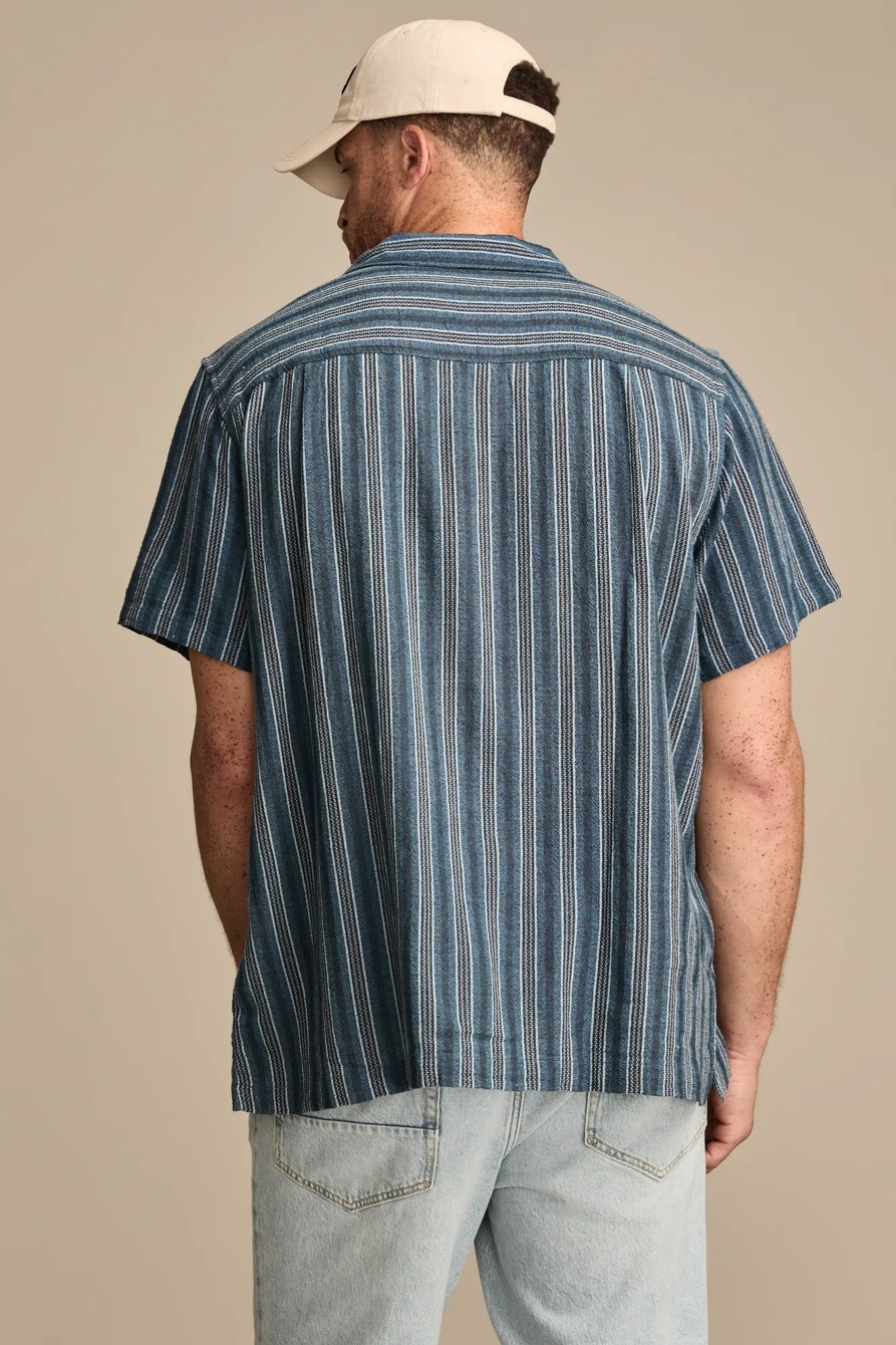 BIG & TALL SHORT SLEEVE CAMP COLLAR SHIRT — BLUE MULTI — image 4