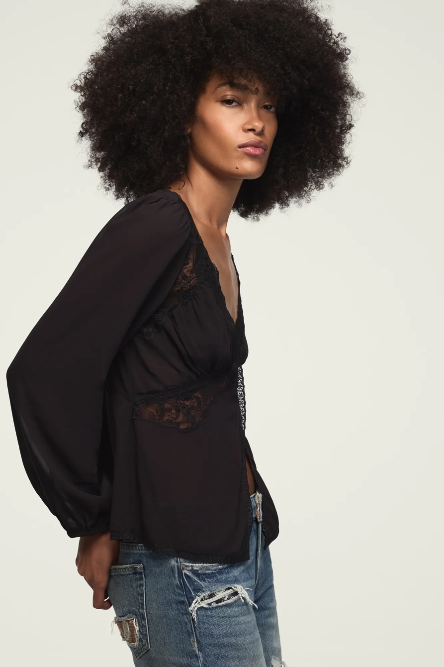 LONG SLEEVE LACE CUTAWAY TOP — CAVIAR — image 4
