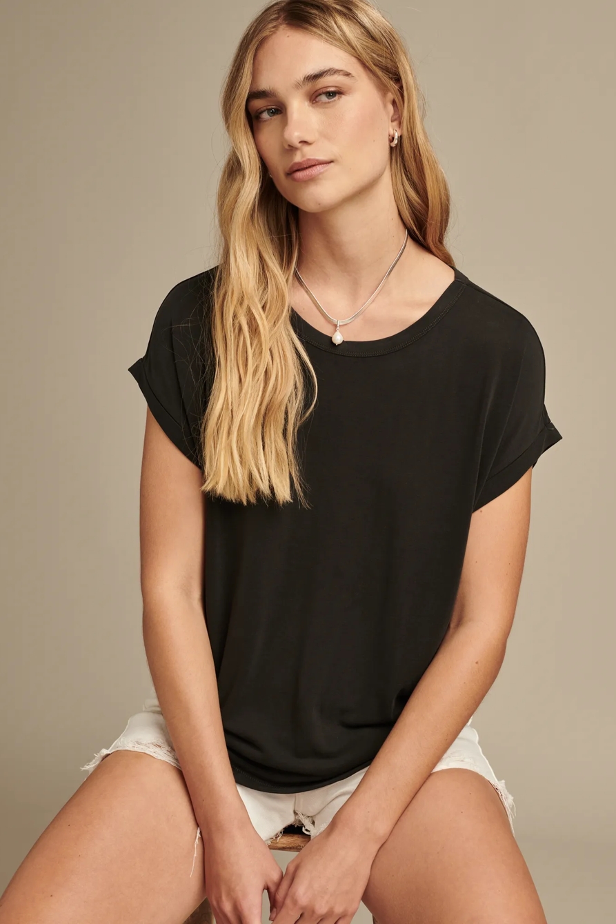 SHORT SLEEVE SANDWASH DOLMAN TEE — 001 LUCKY BLACK — image 4