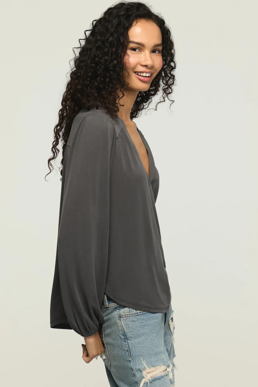 SANDWASH LONG SLEEVE V NECK TOP — BLACKENED PEARL — image 4