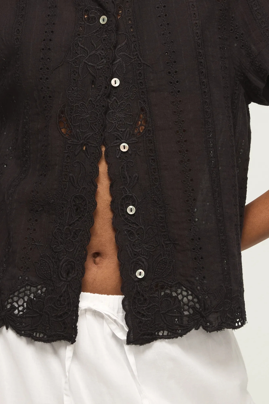 LACE SHORT SLEEVE BOYFRIEND BUTTONDOWN — CAVIAR — image 2