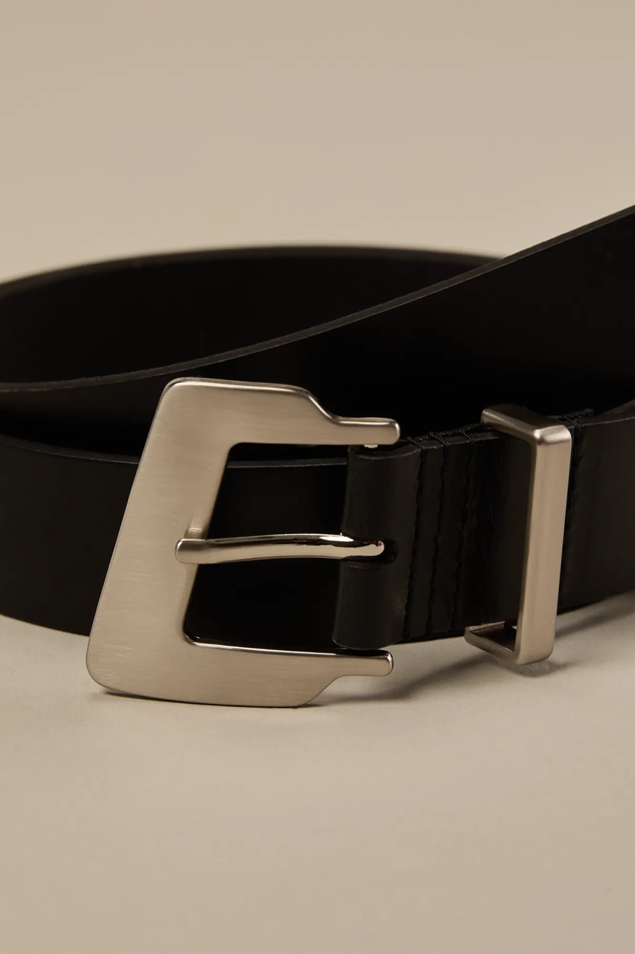 ASYMETRICAL LEATHER BELT — BLACK — image 3