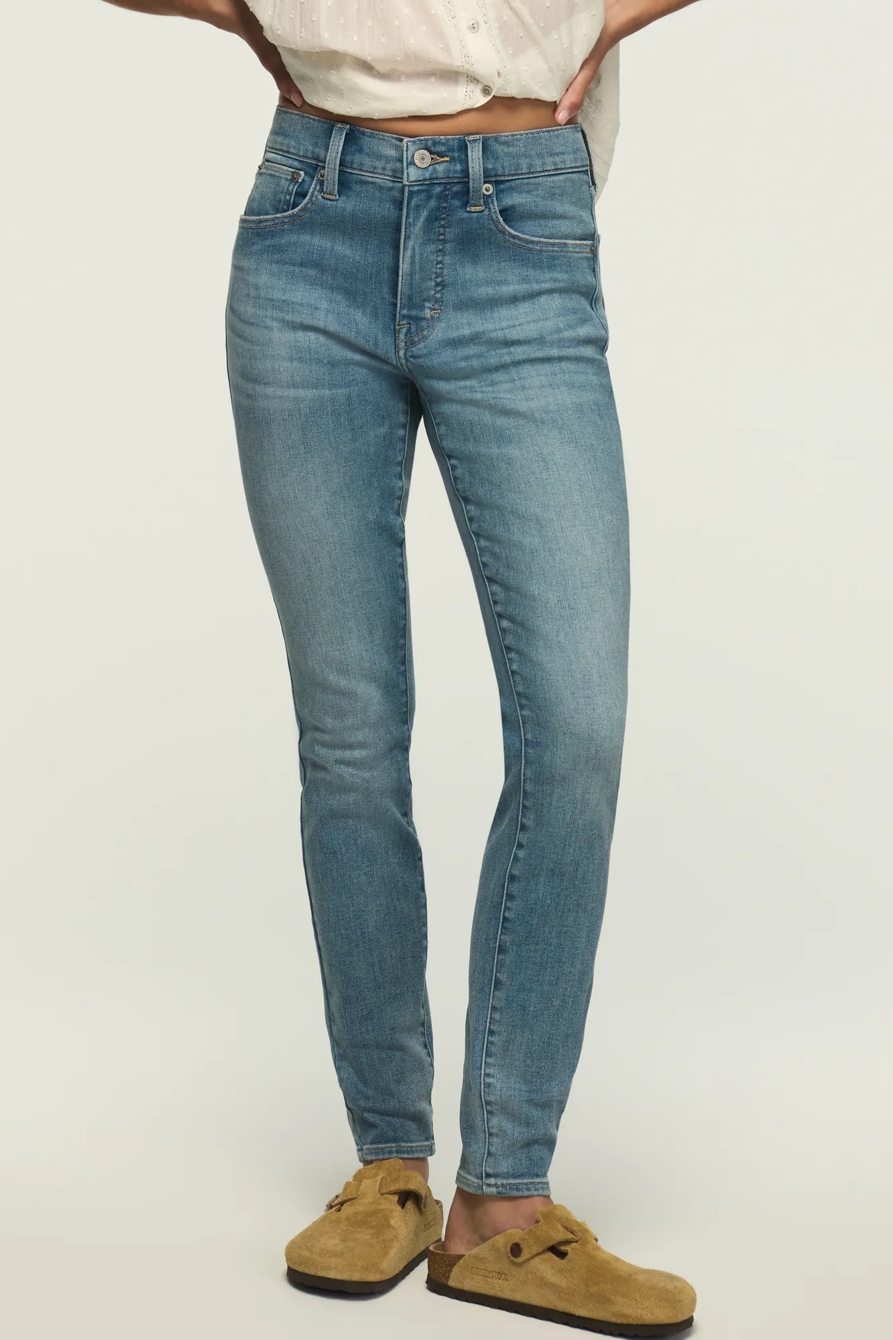 HIGH RISE BRIDGETTE SKINNY — HERE WE GO INDIGO WASH — image 2