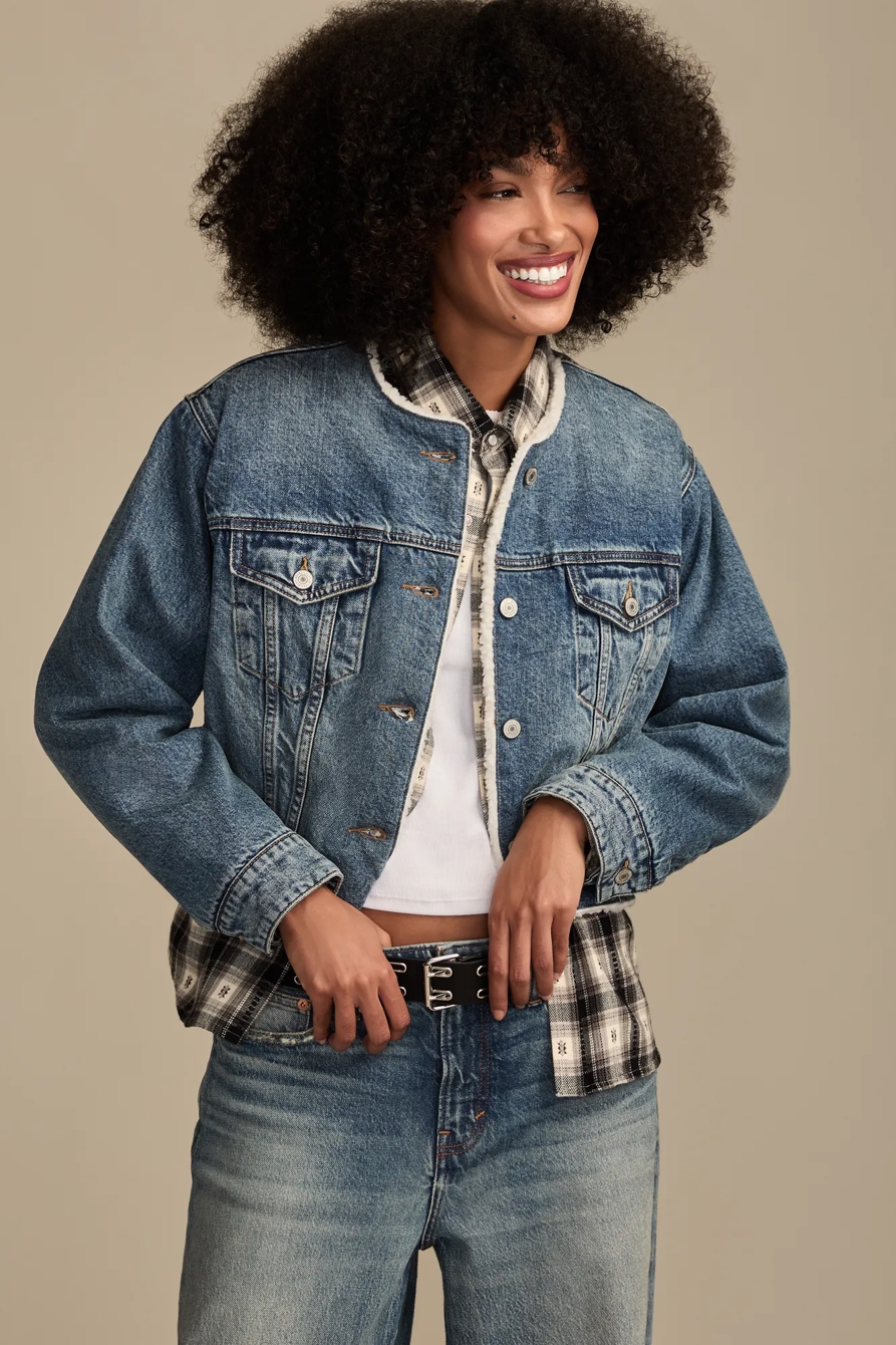 FAUX SHEARLING COLLARLESS CROPPED TRUCKER — COZY COTTAGE WASH — image 5