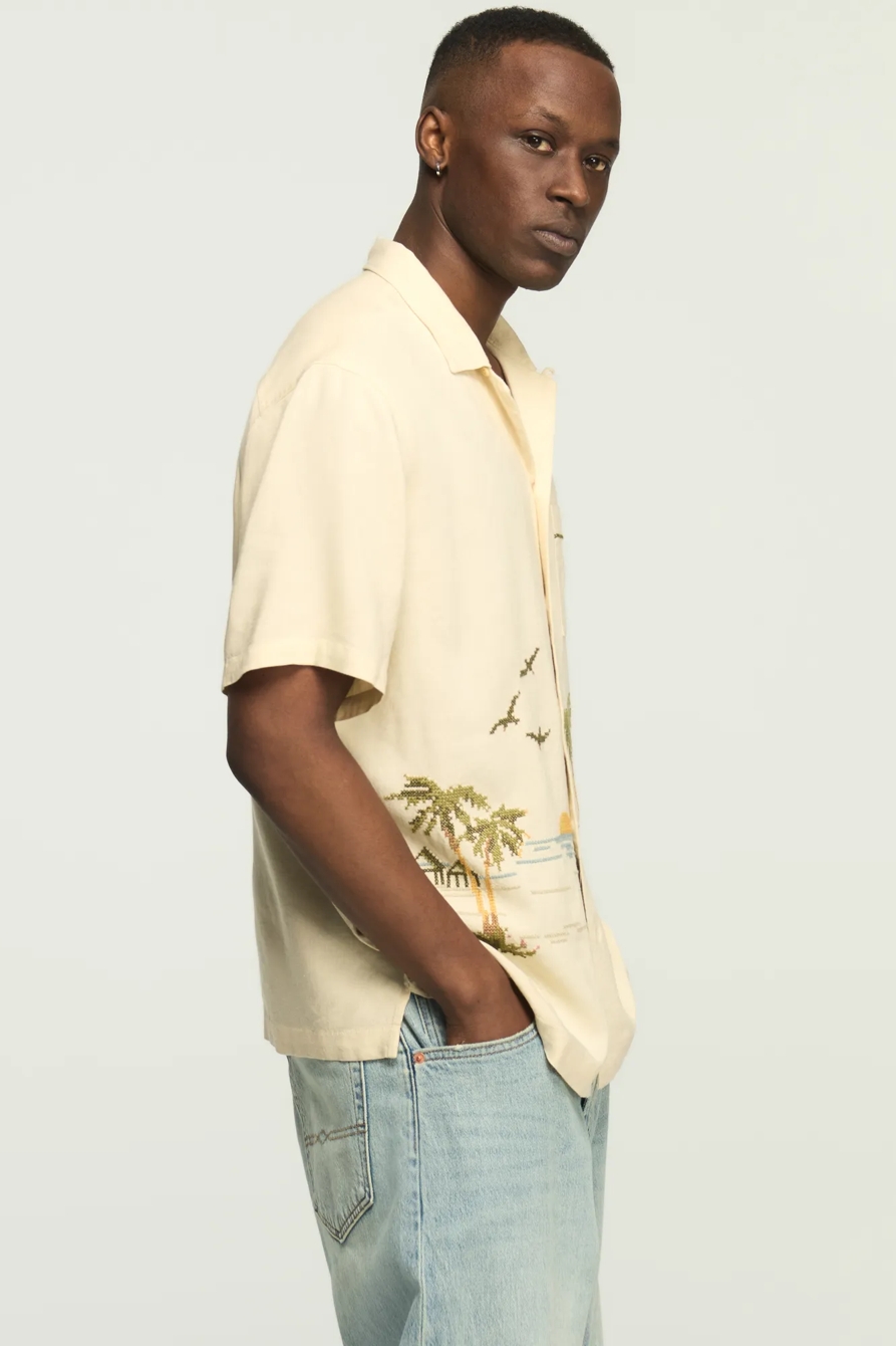SHORT SLEEVE CROSS STITCH CAMP COLLAR SHIRT — NATURAL MULTI — image 4