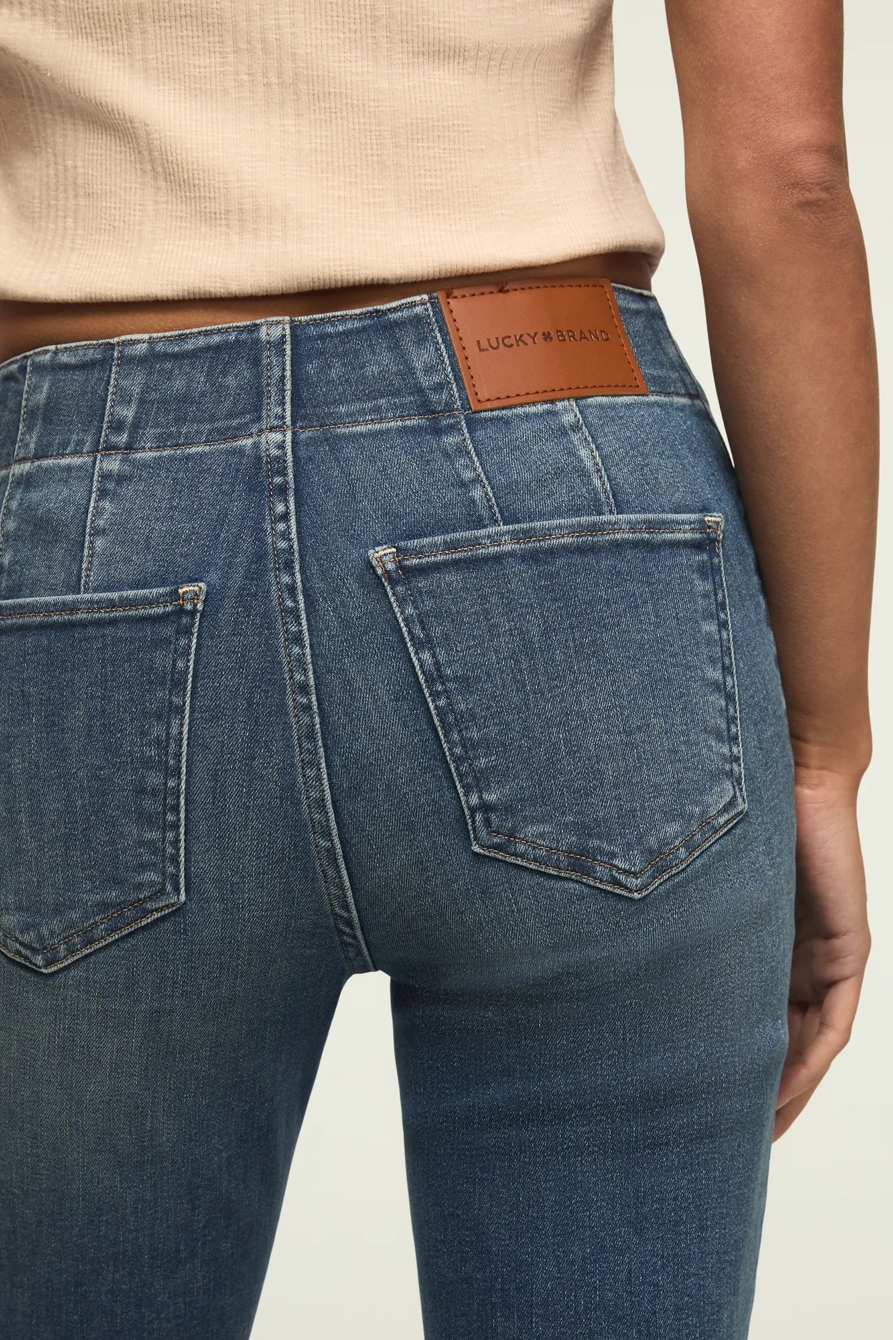HIGH RISE SEAMED STEVIE FLARE — PRINCESS WASH — image 4