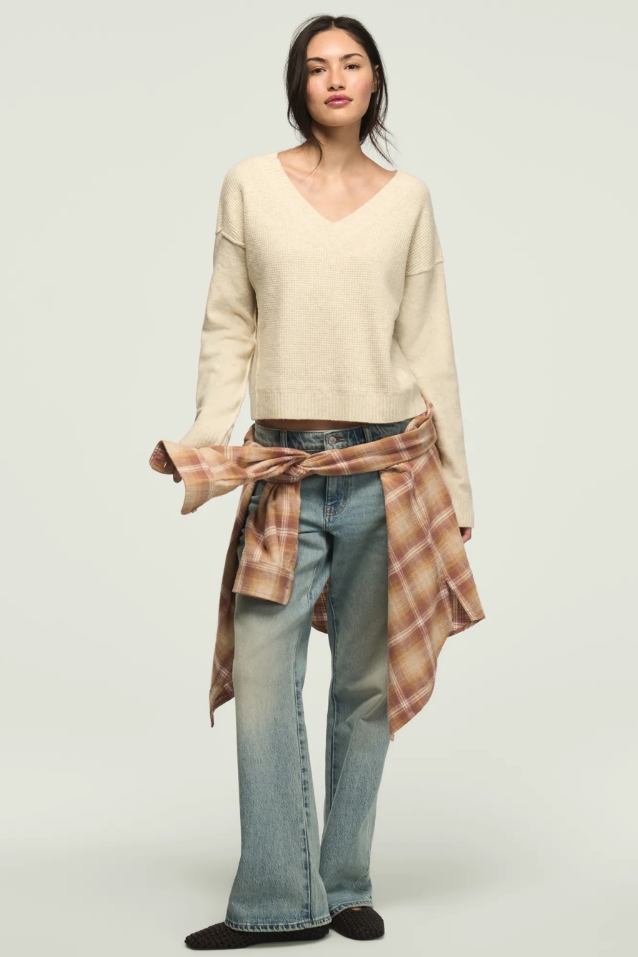 WAFFLE SLOUCHY VNECK SWEATER — STRAW HEATHER — image 2