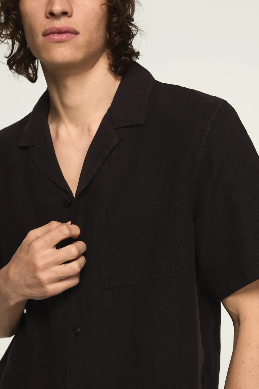 SHORT SLEEVE LINEN CAMP COLLAR SHIRT — PHANTOM — image 2
