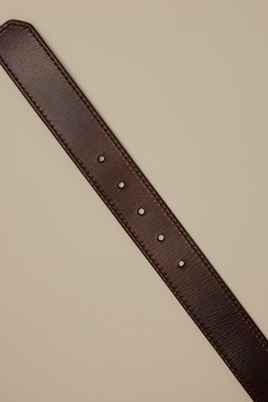DISTRESSED LEATHER LOGO BELT — BROWN — image 2
