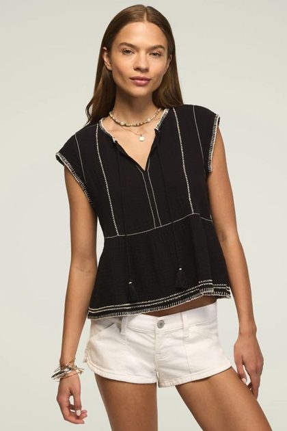 CONTRAST EMBROIDERED RUFFLE TOP, #001 BLACK